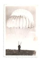 Parachutisme--(D.6780) - Fallschirmspringen