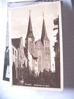 Nederland Holland Pays Bas Deventer Met Bergstraat En Kerk - Deventer