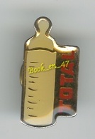 {49195} Pin's " TOTAL " , Biberon - Carburantes