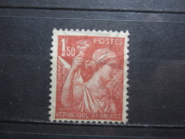 VEND BEAU TIMBRE FRANCE N° 652 , TACHE DANS LE " 1 " !!! - Usados