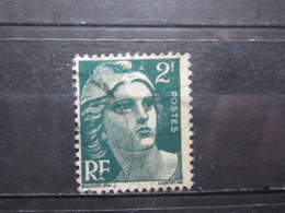 VEND BEAU TIMBRE FRANCE N° 713 , FOND LIGNE !!! (i) - Oblitérés