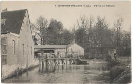 D28 - MONTIGNY SUR AVRE - L'AVRE A LA TREFILERIE - Homme Sur La Droite - Montigny-sur-Avre