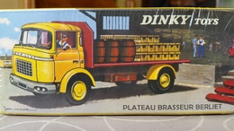 Atlas Dinky Toys 588 GAK BERLIET Camion Plateau Brasseur 1/43 - Dinky