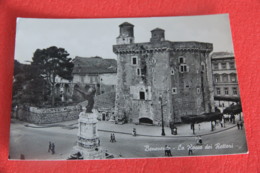 Benevento La Rocca Dei Rettori Con Monumento Ai Caduti  NV - Benevento