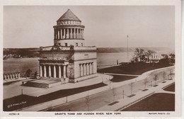 USA - NEW YORK - Grant's Tomb And Hudson River - Hudson River