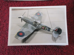 CAGI3 Format Carte Postale Env 15x10cm : SUPERBE (TIRAGE UNIQUE) PHOTO MAQUETTE PLASTIQUE 1/48e SPITFIRE ROYAL AIR FORCE - Flugzeuge