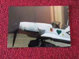 CAGI3 Format Carte Postale Env 15x10cm : SUPERBE (TIRAGE UNIQUE) PHOTO MAQUETTE PLASTIQUE 1/48e ME-109G CAMO HIVERNAL - Avions