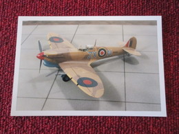 CAGI3 Format Carte Postale Env 15x10cm : SUPERBE (TIRAGE UNIQUE) PHOTO MAQUETTE PLASTIQUE 1/48e SPITFIRE ROYAL AIR FORCE - Avions