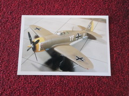 CAGI3 Format Carte Postale Env 15x10cm : SUPERBE (TIRAGE UNIQUE) PHOTO MAQUETTE PLASTIQUE 1/48e P-47D THUNDERBOLT CAPTUR - Vliegtuigen