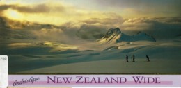 NEW ZEALAND - Skiers On The Glacier At Westland National Park - Nieuw-Zeeland