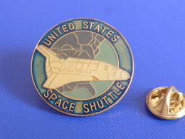 Pin's United States Space Shuttle Nasa - Carte USA United States Challenger Endeavour - Espace (P65) - Space