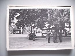 Nederland Holland Pays Bas Tilburg Met Veel Volk Op Heuvelplein - Tilburg