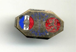 Pin's à Vis - Badge JO De 1936 / France - Finlande / Rare - Bekleidung, Souvenirs Und Sonstige