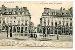 RENNES LA PLACE DU PALAIS BIJOUTERIE JOAILLERIE ORFEVRERIE CHARUYER CHEMISERIE DU PALAIS JOUANIN CARROSSIER - Rennes