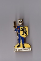 Pin's Police / CRS Compagnie Républicaine De Sécurité 16 Saint Omer (zamac Doré) Hauteur: 3,5 Cm - Police