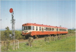 Dépt 19 - L'Autorail X 4739 USSEL-MONTLUÇON Vient De Quitter EYGURANDE-MERLINES - Avril  1989 - Photo R.GIBIAT - (train) - Eygurande