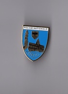 Pin's Police Nationale De Cambrai (base Dorée) Hauteur: 3 Cm - Police