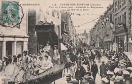 14  Condé Sur Noireau.  Cavalcade De Bienfaisance 8 Aout 1909. Le Char De La Reine - Altri & Non Classificati