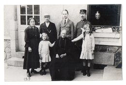 CPA 2904 - MILITARIA - Carte Photo Militaire - Un Soldat N° 12 Sur Le Képi Et Sa Famille - Personen