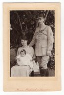 PHOTO 509 - MILITARIA - Photo Originale - Soldat Henri MICHAUD N° 79 Sur Le Képi Avec Femme Et Bébé à SANCOINS - Guerra, Militares