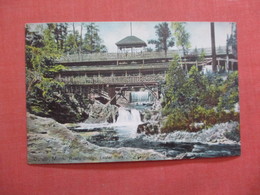 Rustic Bridge  Minnesota > Duluth >ref 4039 - Duluth