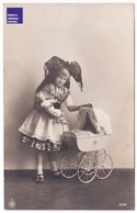 Carte Postale Autriche 1914 Fille Robe Mode Jouet Poupée Landeau Alsace - Vintage Girl Dress & Doll Toy Pram RPPC A34-78 - Jeux Et Jouets