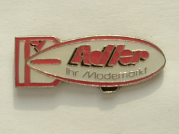 PIN'S MONTGOLFIERE - DIRIGEABLE - ZEPPELIN - ADLER - Montgolfières