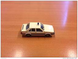 VOITURE HO 1/87è RIETZE MODELE / MAZDA 626 GENDARMERIE - Véhicules Routiers