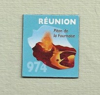 Magnets. Magnets "Le Gaulois" Départements Français. Réunion (974) - Reclame