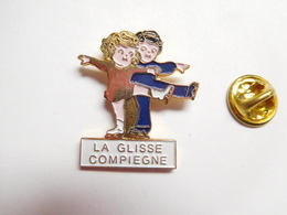 Beau Pin's , Patinage Artistique , La Glisse , Compiégne , Oise - Skating (Figure)