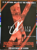 Rare Affichette Pour Les Média Ou Cinéma  Cartonnée 24 X 32 Cm The X Files Le Film 1998 - Affiches & Posters