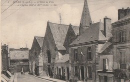 BLERE - L'Hôtel De Ville Et L'Eglise XII Et XV Siècles - Bléré