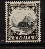 NZ 1935 4d Mitre Peak Wmk Inverted SG 583aw UNHM #BIR194 - Ongebruikt