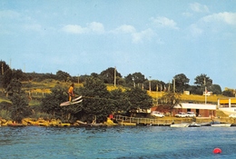 PUTANGES-RABODANGES - Le Lac - Club M.C.B.N. (école De Ski Nautique) - Un Beau Saut - Putanges