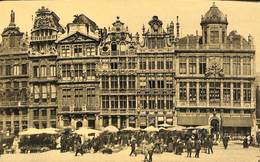 027 443 - CPA - Brussels - Bruxelles - Grand'Place - Maison Des Corporations - Places, Squares