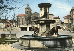 LA CHAPELLE EN VERCORS LA FONTAINE AUX OURS ET L'EGLISE - Altri & Non Classificati