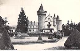 03 - BUSSET Chateau Des Bourbons / Ses Jardins à La Française CPSM Village (930h) Dentelée N/B Format CPA 1953 - Allier - Other & Unclassified