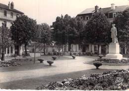 40 - DAX : Place Thiers Thiers Et Statue De Borda - CPSM Dentelée Noir Blanc Grand Format 1960's - Landes - Dax