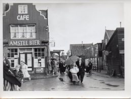 Photo Hollande(nederland) Années 50 Format 9/12  Scènes De Vie Dans La Rue. - Orte