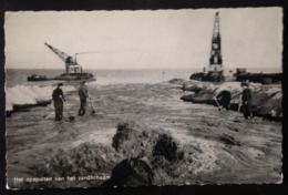 Netherlands, Uncirculated Postcard, « HARDERWIJK, Het Opspuiten Van Het Zandlichaam » - Harderwijk