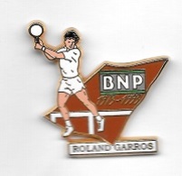 Pin's  Sport  Ténnis  ROLAND  GARROS  Avec  Banque  B N P  1973 - 1993  Verso  Edité  Par  Arthus  Bertrand - Tennis