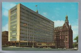 US.- CITY HALL AND NEW MUNICIPAL BUILDING, MILWAUKEE, WISCONSIN. 1972 - Milwaukee
