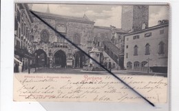 Italie -Bergamo : Biblioteca Civica E Monumento Garibaldi (carte Précurseur De 1901) - Bergamo