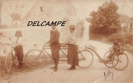 94 - BOISSY SAINT LEGER - Carte Photo Famille à Vélo Tandem Avec Attelage - Boissy Saint Leger