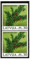 Latvia 2003 .  Protected Flora. V: 30. Pair Of Top/bottom Imperf.   Michel # 587-88 Do/Du - Lettonie