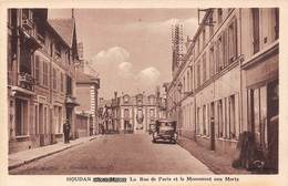 78-HOUDAN-RUE DE PARIS ET LE MONUMENT AUX MORTS - Houdan