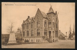 SINT LAUREINS  GEMEENTEHUIS EN GEDENKSTEEN - Sint-Laureins