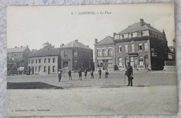 59 . CPA Louvroil -  La Place - Louvroil