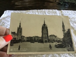 Courtrai Une Place Vélo Voiture Ancienne Anime Commerce Beffroi Carte Non Circuler - Kaprijke