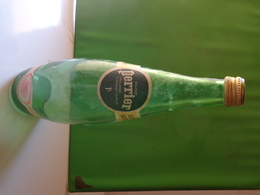 Bouteille Perrier Avec Son Bouchon + Bouteille Pernot -vintage- - Autres & Non Classés